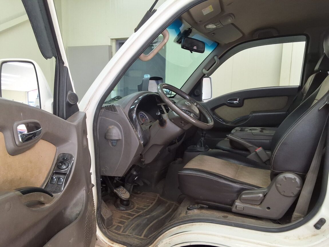 HYUNDAI PORTER II CRDi SUPER CAB EXTRA LONG WHEELBASE PREMIUM 2018 - zdjęcie 11