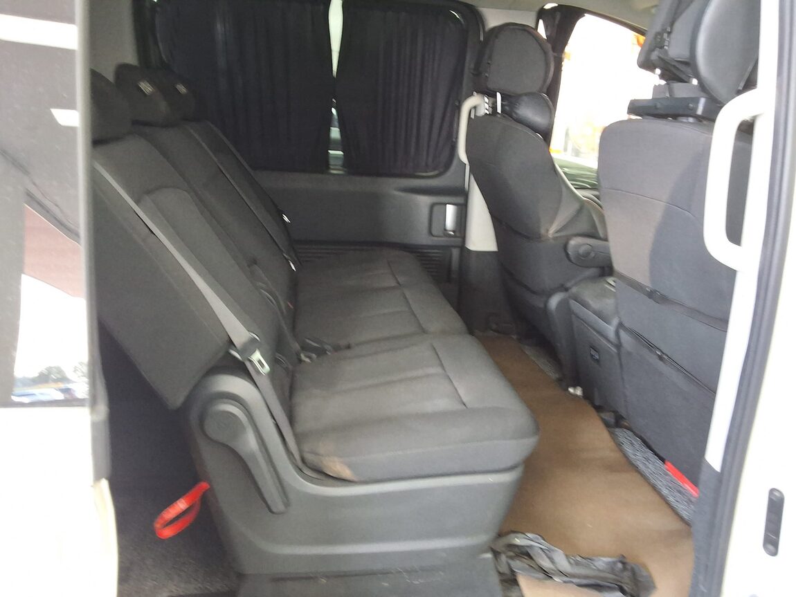 HYUNDAI STARIA 2.2 DIESEL TOURER 11-SEATER 2WD SMART 2022 - zdjęcie 13