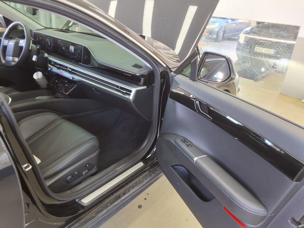 HYUNDAI THE ALL NEW GRANDEUR GASOLINE 2.5 EXCLUSIVE 2023 - zdjęcie 14