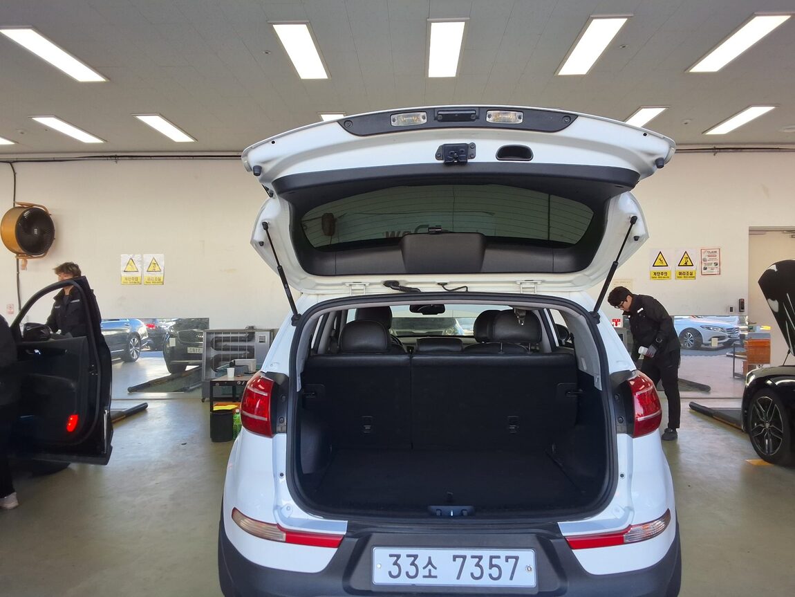 KIA SPORTAGE R DIESEL R2.0 2WD TLX LUXURY MODEL 2013 - zdjęcie 15