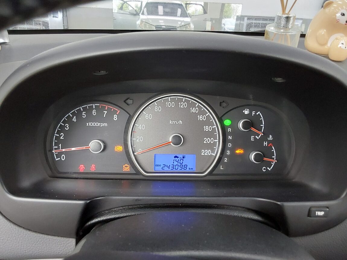 HYUNDAI AVANTE HD 1.6 VVT S16 LUXURY 2007 - zdjęcie 9