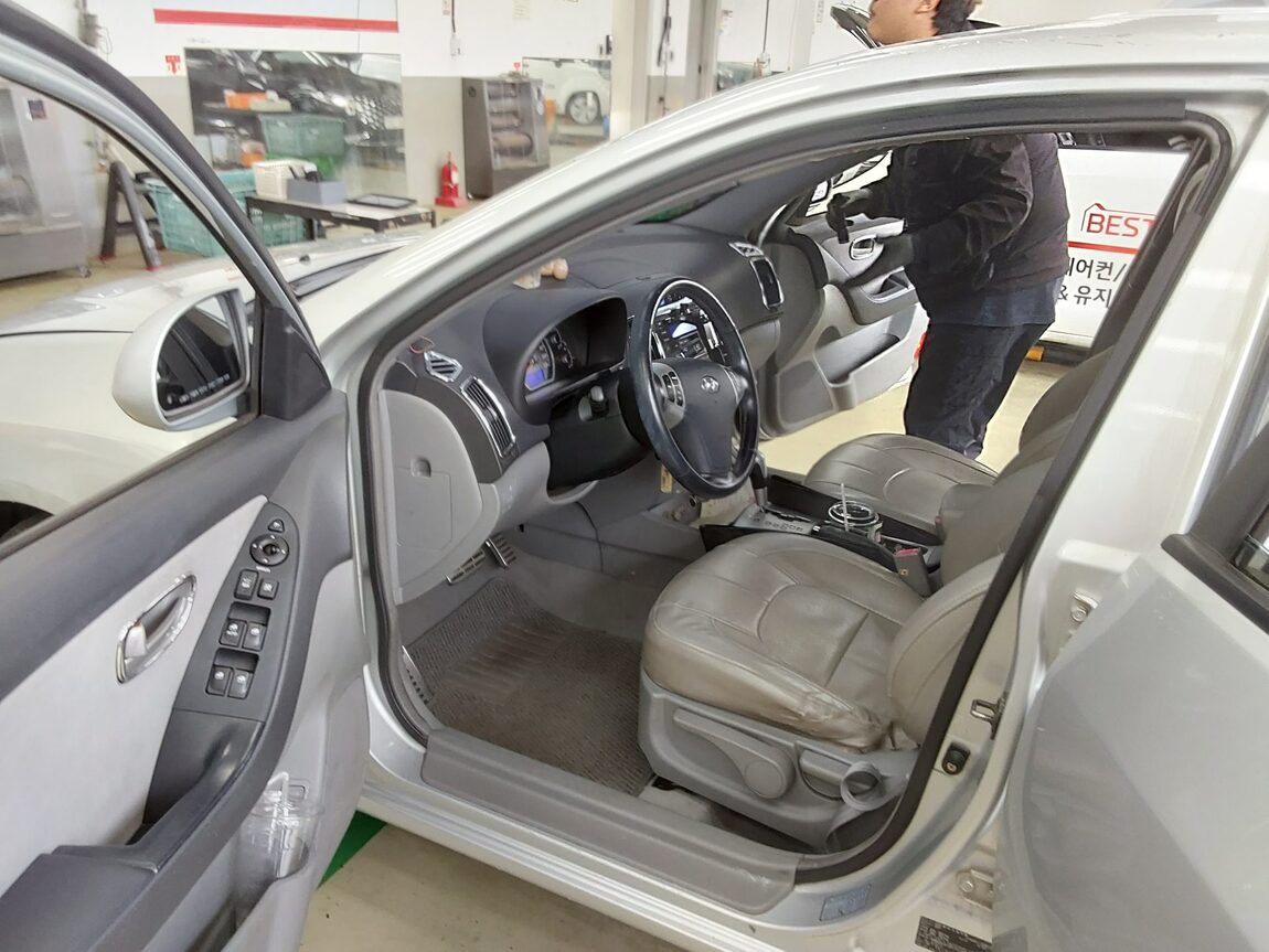 HYUNDAI AVANTE HD 1.6 VVT S16 LUXURY 2007 - zdjęcie 10