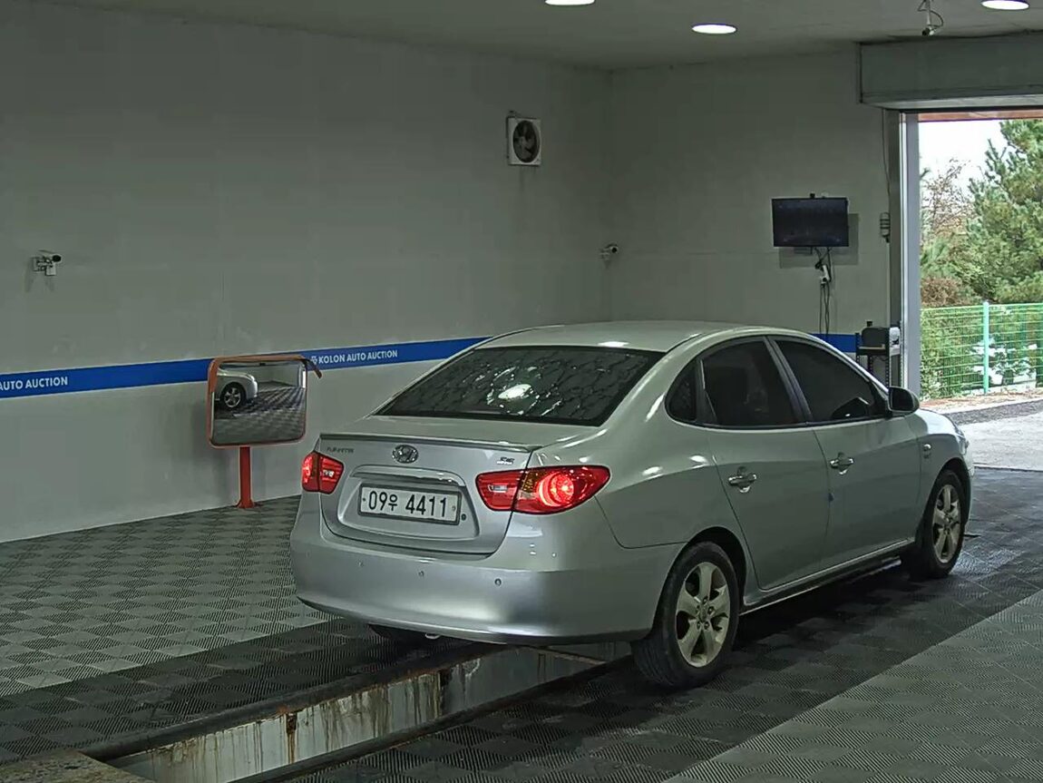 HYUNDAI AVANTE HD 1.6 VVT S16 LUXURY 2007 - zdjęcie 5