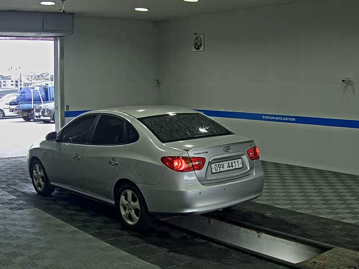 HYUNDAI AVANTE HD 1.6 VVT S16 LUXURY 2007 - zdjęcie 6