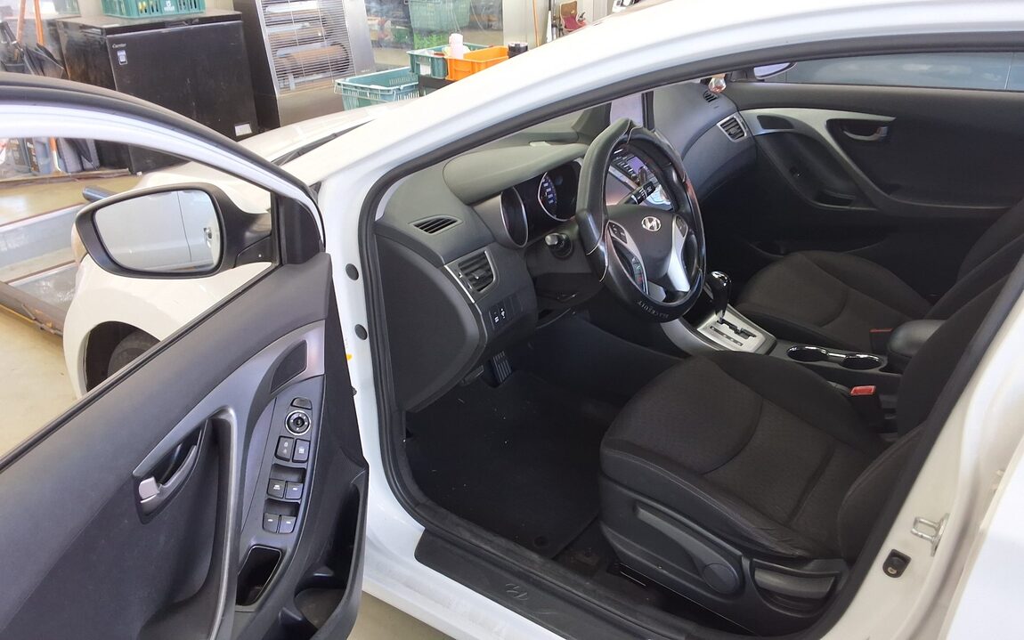 HYUNDAI AVANTE MD M16 GDi LUXURY 2011 - zdjęcie 10