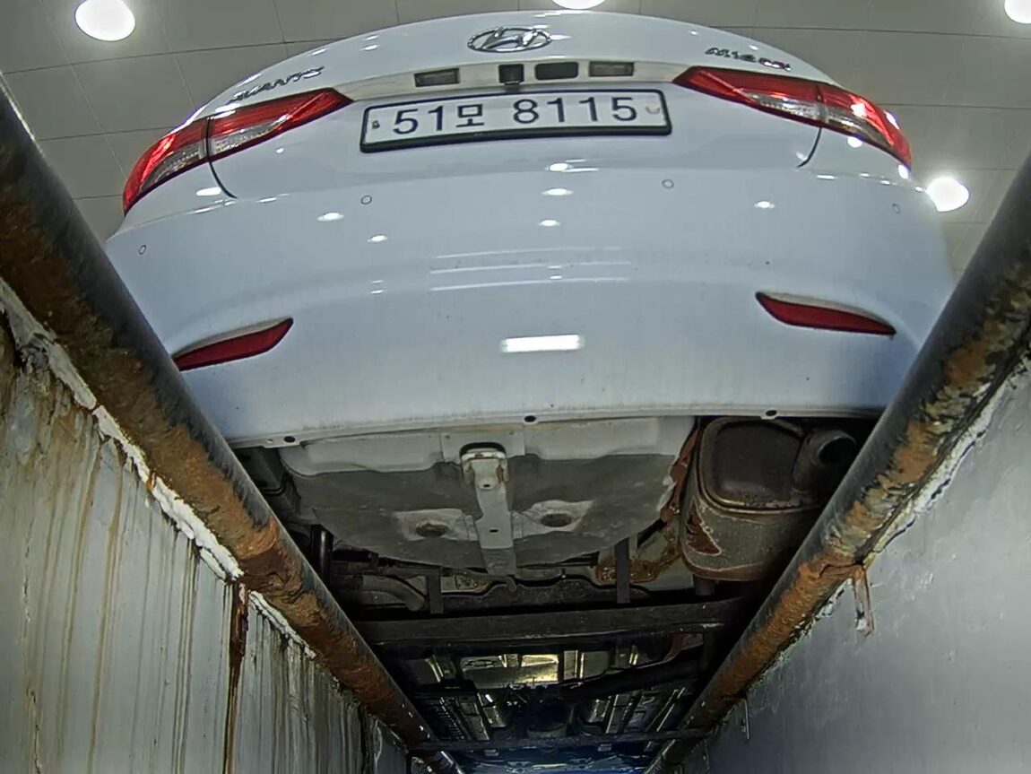 HYUNDAI AVANTE MD M16 GDi LUXURY 2011 - zdjęcie 8