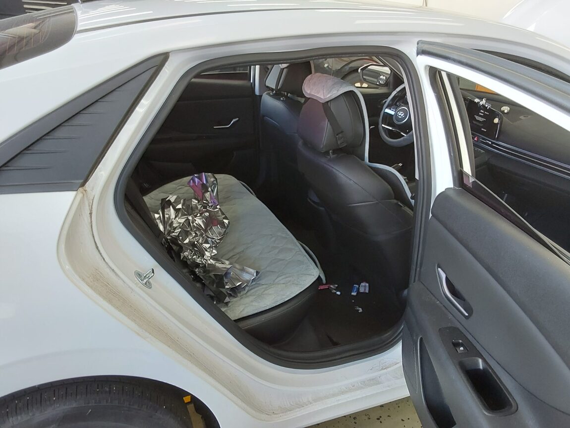 HYUNDAI AVANTE (CN7) 1.6 GASOLINE MODERN 2021 - zdjęcie 13