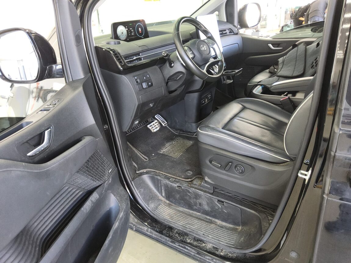 HYUNDAI STARIA 3.5 LPG LOUNGE 9-SEATER INSPIRATION 2022 - zdjęcie 10