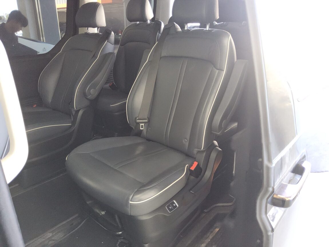 HYUNDAI STARIA 3.5 LPG LOUNGE 9-SEATER INSPIRATION 2022 - zdjęcie 12