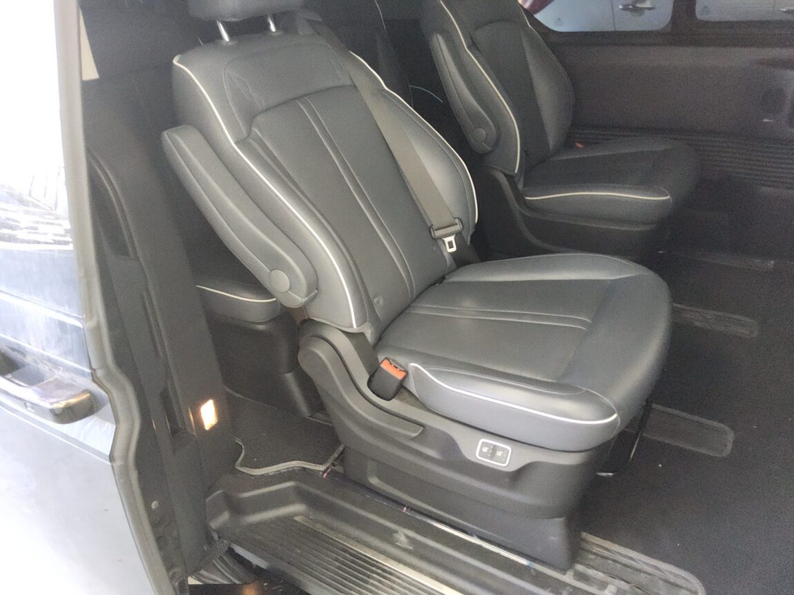 HYUNDAI STARIA 3.5 LPG LOUNGE 9-SEATER INSPIRATION 2022 - zdjęcie 13