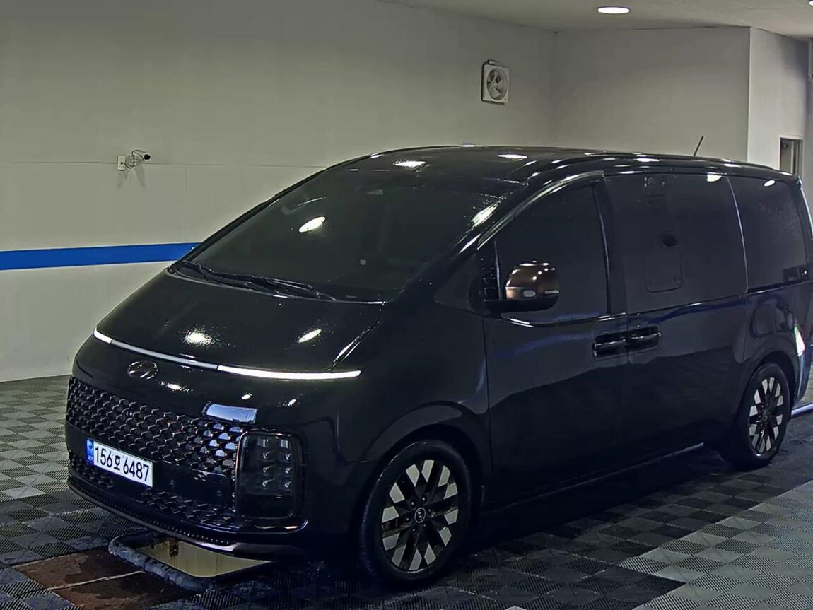 HYUNDAI STARIA 3.5 LPG LOUNGE 9-SEATER INSPIRATION 2022 - zdjęcie 2