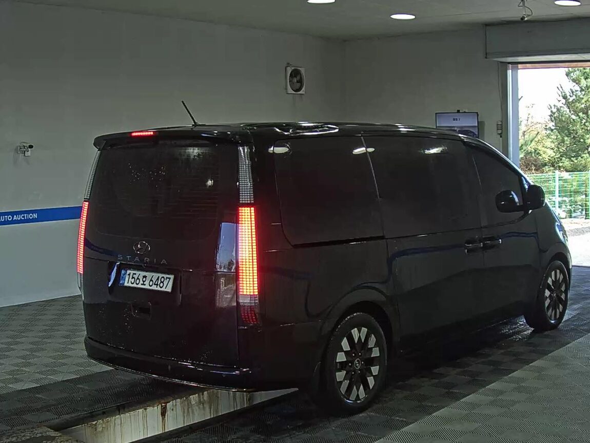 HYUNDAI STARIA 3.5 LPG LOUNGE 9-SEATER INSPIRATION 2022 - zdjęcie 5