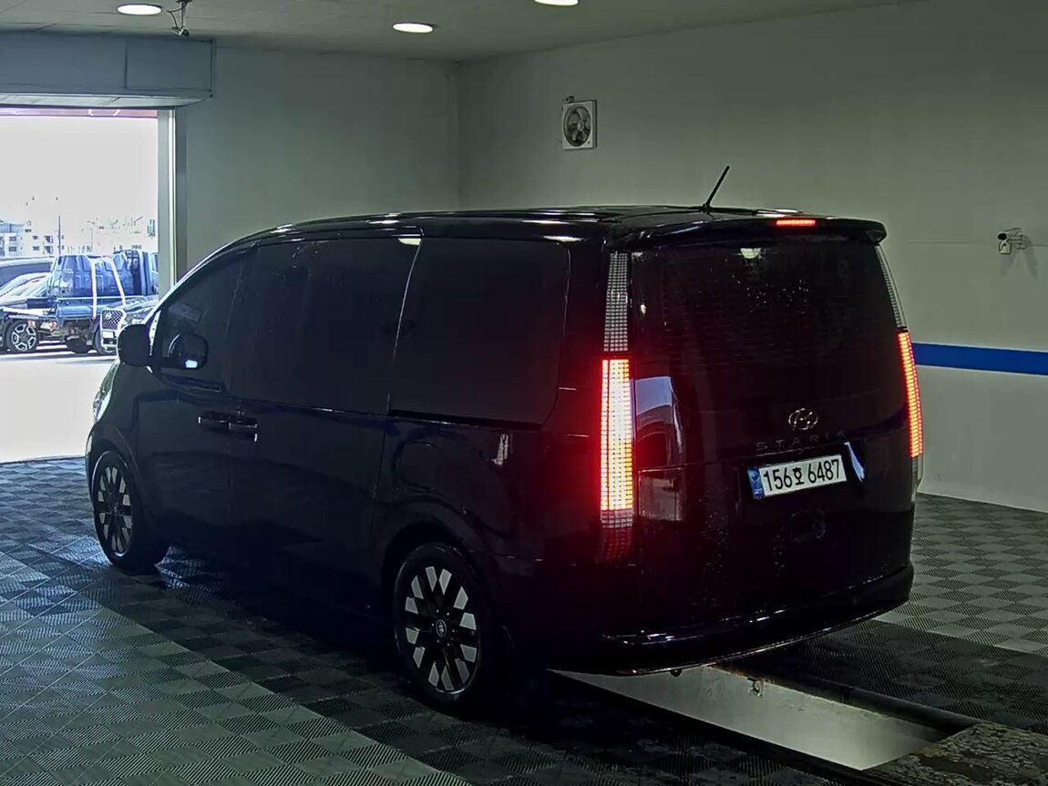 HYUNDAI STARIA 3.5 LPG LOUNGE 9-SEATER INSPIRATION 2022 - zdjęcie 6
