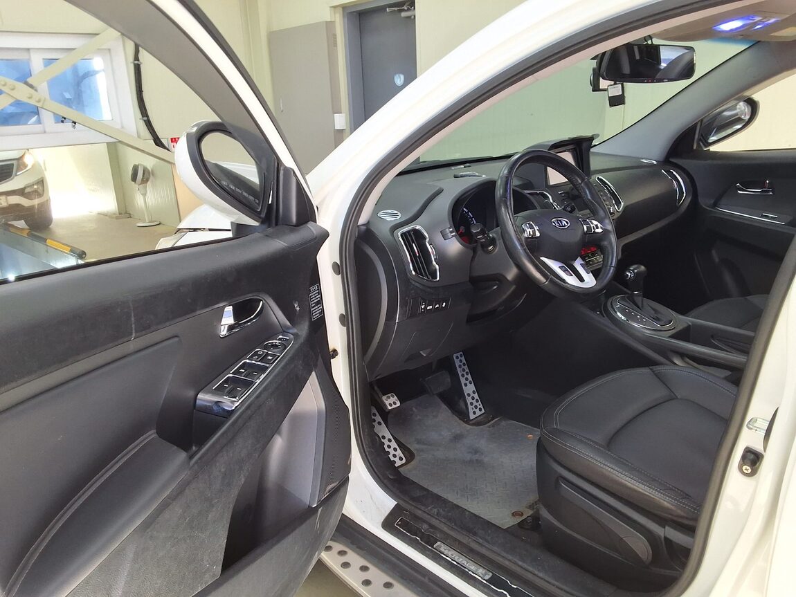 KIA SPORTAGE R DIESEL R2.0 2WD TLX LUXURY MODEL 2011 - zdjęcie 11