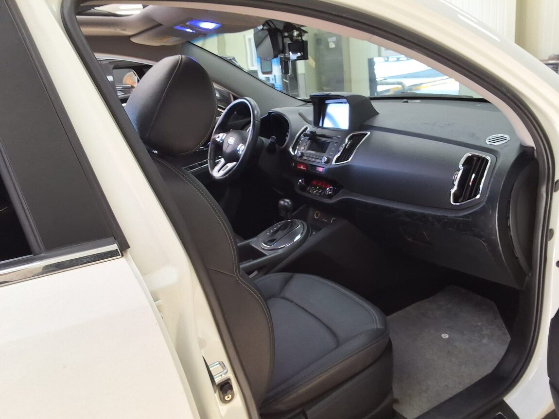 KIA SPORTAGE R DIESEL R2.0 2WD TLX LUXURY MODEL 2011 - zdjęcie 15