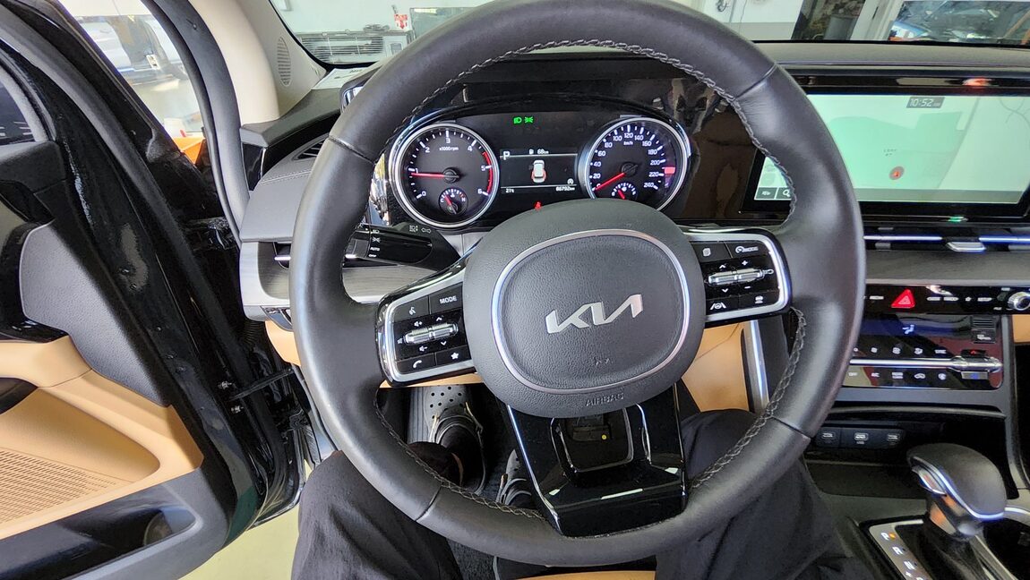 KIA NEW CARNIVAL (KA4) 9-SEATER DIESEL PRESTIGE 2023 - zdjęcie 17