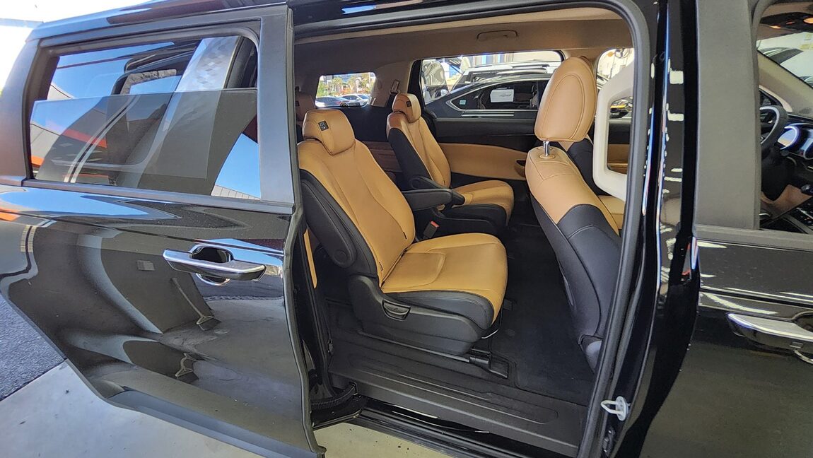 KIA NEW CARNIVAL (KA4) 9-SEATER DIESEL PRESTIGE 2023 - zdjęcie 13