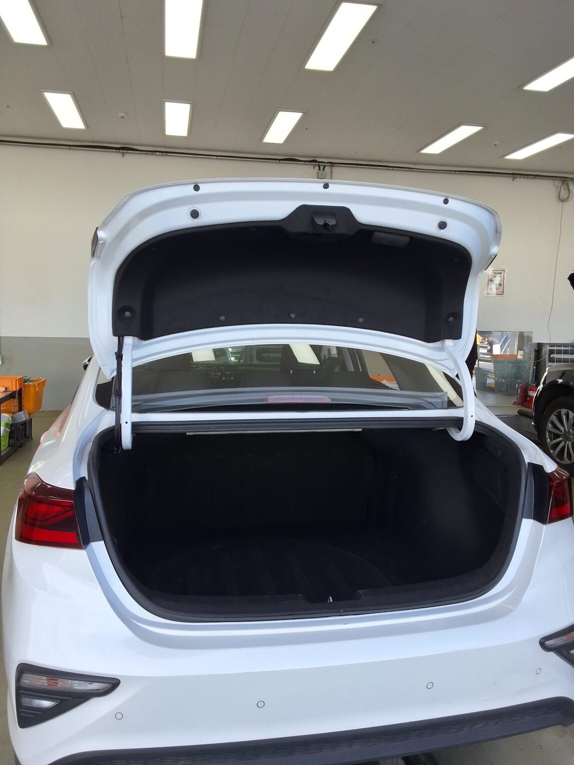 KIA ALL NEW K3 1.6 GASOLINE LUXURY 2020 - zdjęcie 15