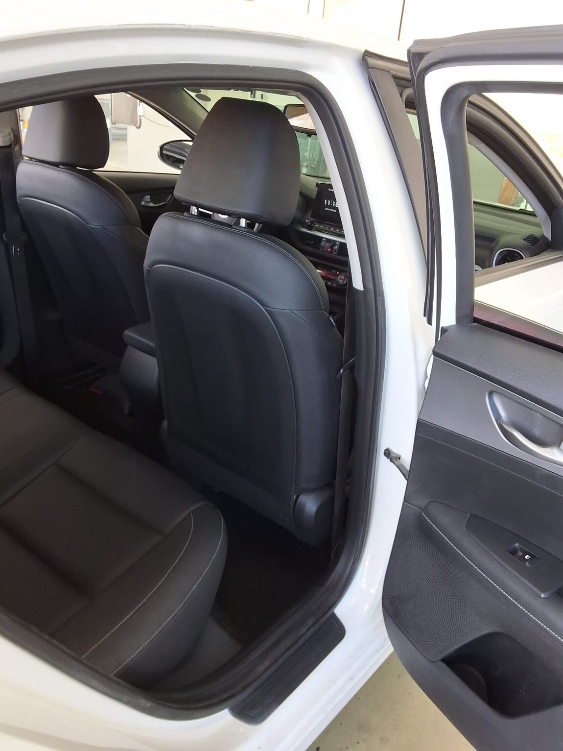 KIA ALL NEW K3 1.6 GASOLINE LUXURY 2020 - zdjęcie 13