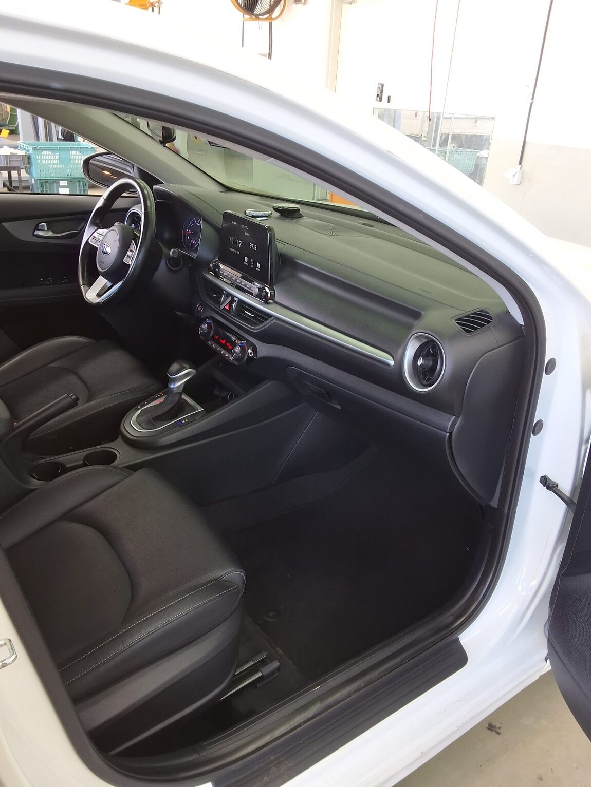 KIA ALL NEW K3 1.6 GASOLINE LUXURY 2020 - zdjęcie 14