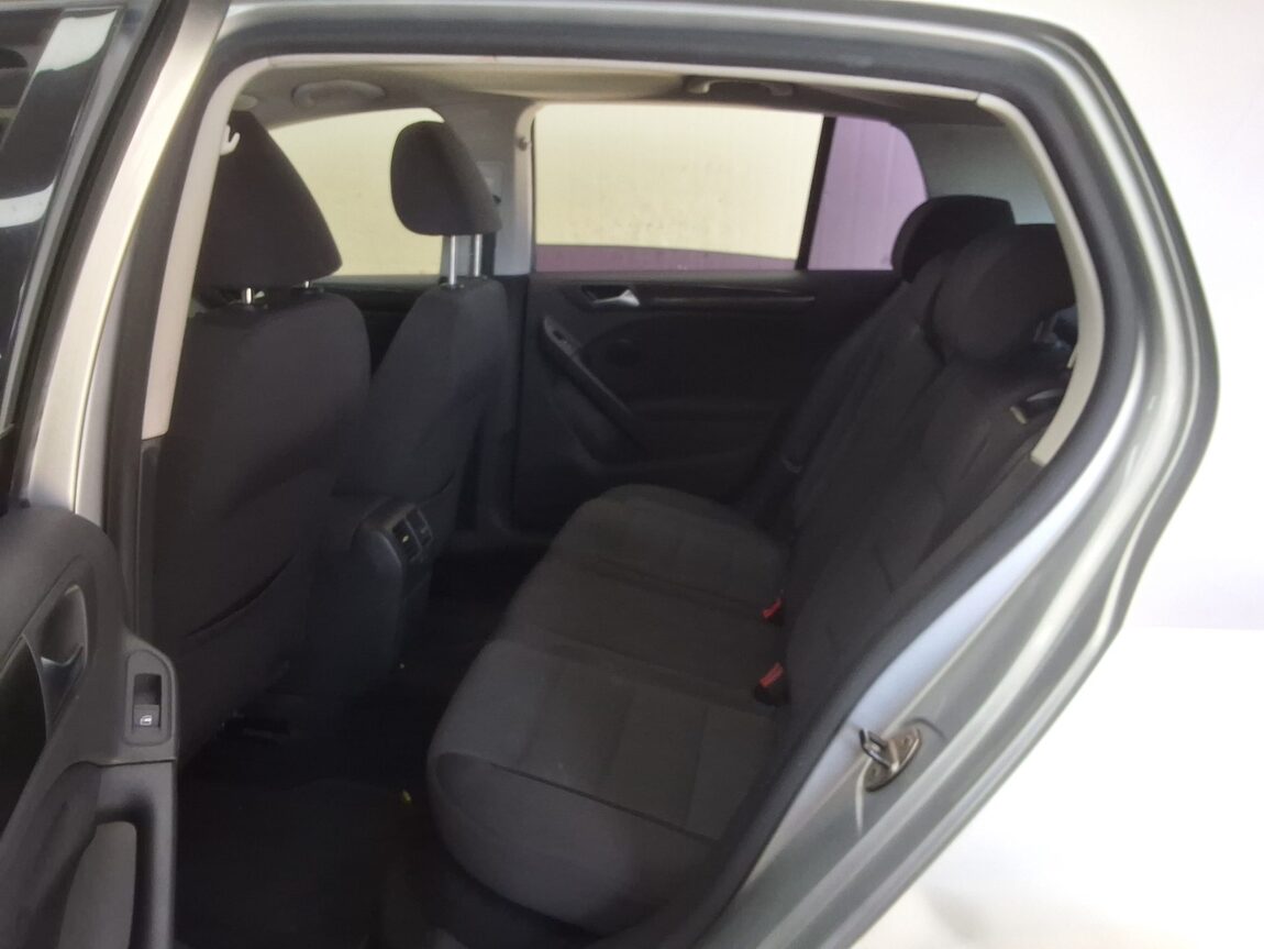 VOLKSWAGEN GOLF (6TH GEN) 2.0 TDI 2011 - zdjęcie 13
