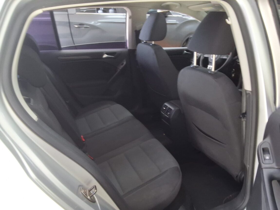 VOLKSWAGEN GOLF (6TH GEN) 2.0 TDI 2011 - zdjęcie 14