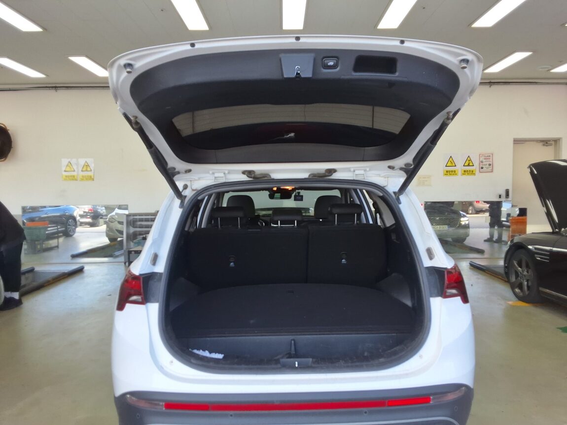 HYUNDAI THE NEW SANTA FE DIESEL 2.2 AWD PRESTIGE 2022 - zdjęcie 15