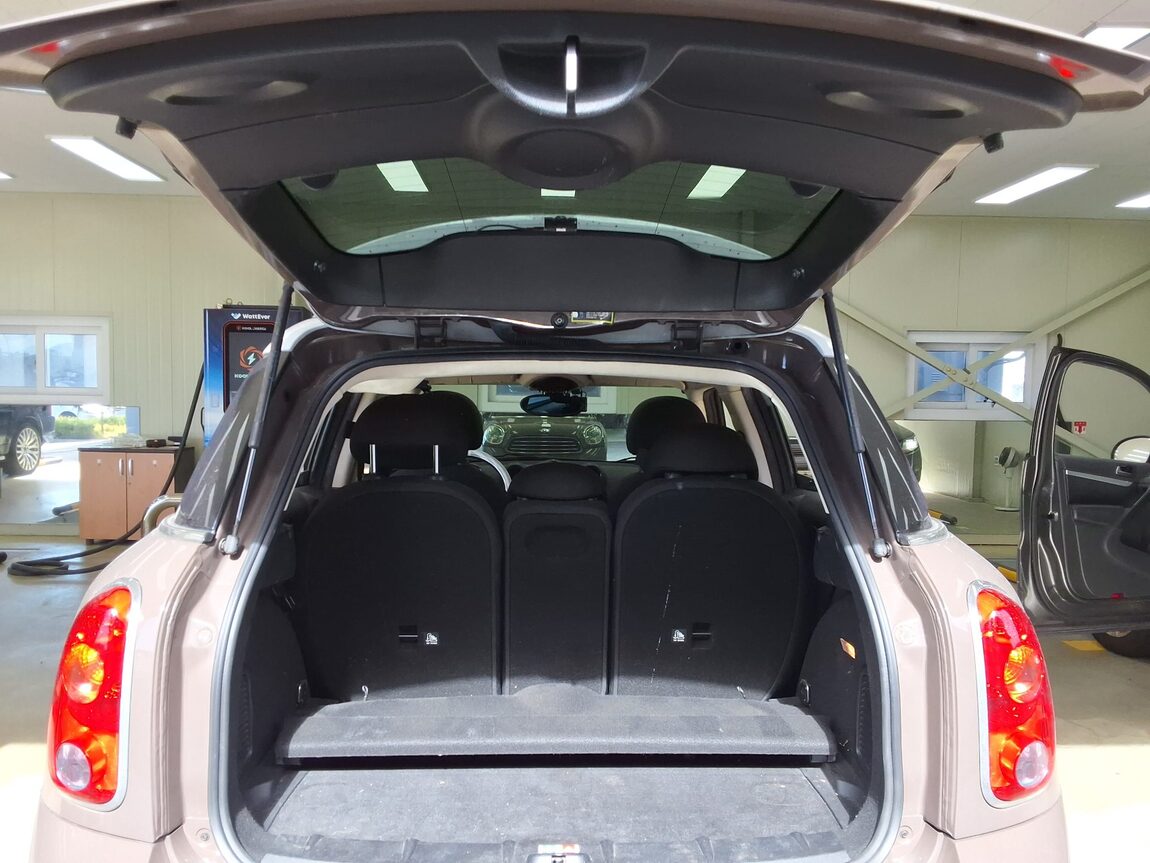 MINI COUNTRYMAN 2.0 D 2013 - zdjęcie 16