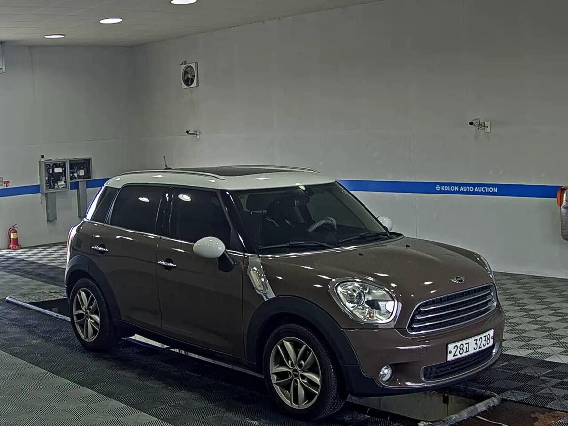 MINI COUNTRYMAN 2.0 D 2013 - zdjęcie 3