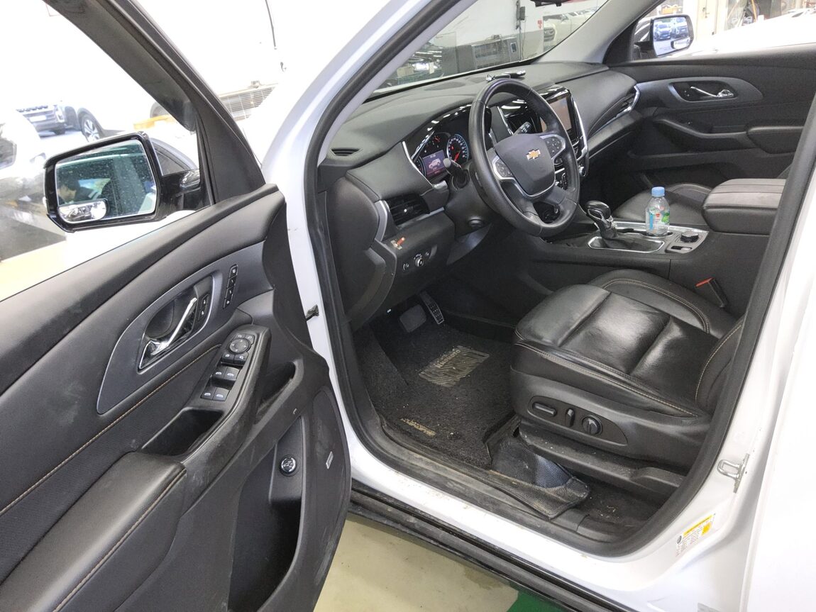 CHEVROLET (DAEWOO) TRAVERSE 3.6 GASOLINE RED LINE 2021 - zdjęcie 10
