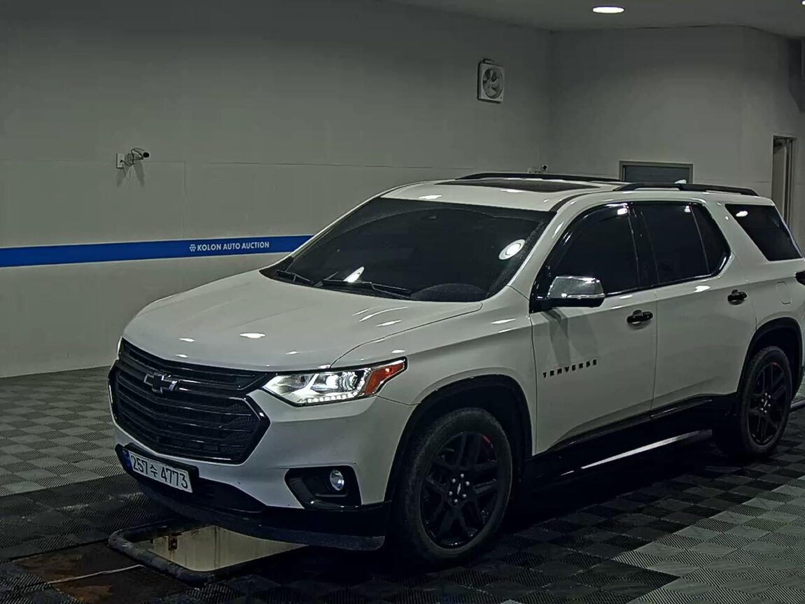 CHEVROLET (DAEWOO) TRAVERSE 3.6 GASOLINE RED LINE 2021 - zdjęcie 2