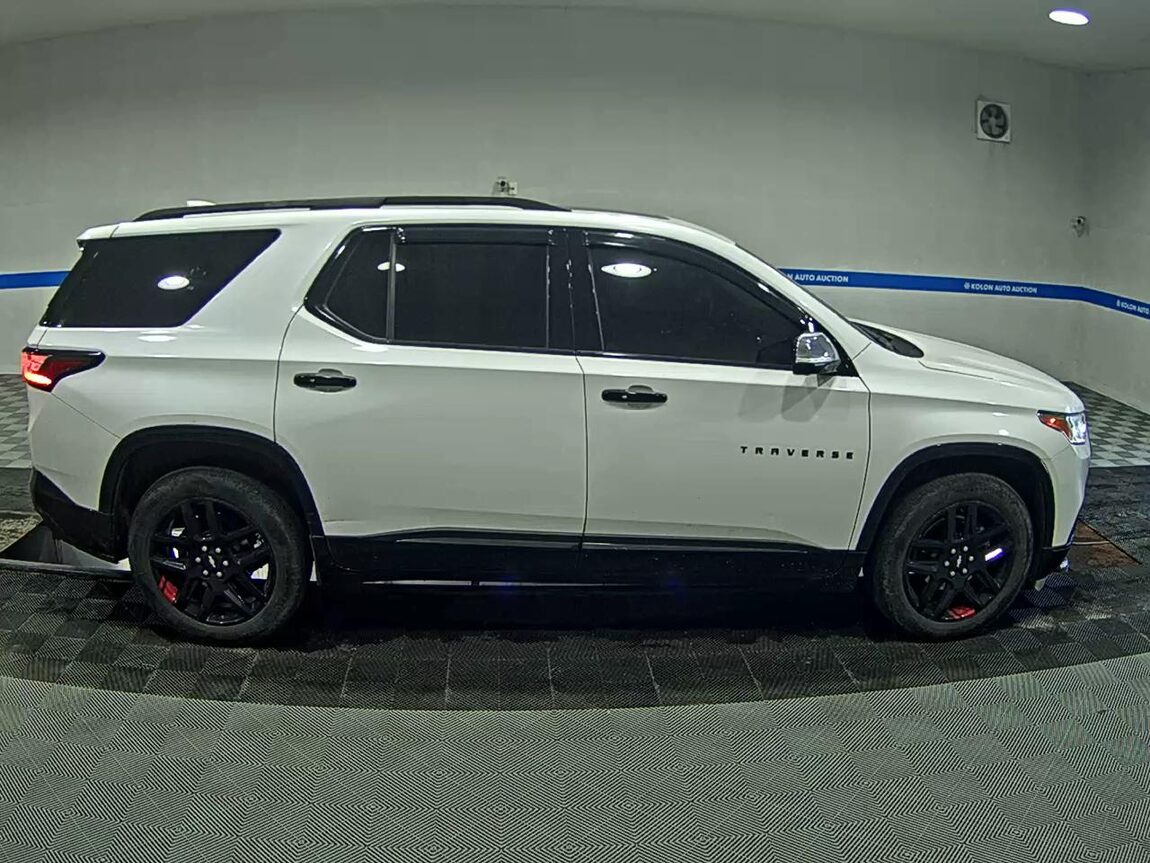 CHEVROLET (DAEWOO) TRAVERSE 3.6 GASOLINE RED LINE 2021 - zdjęcie 4