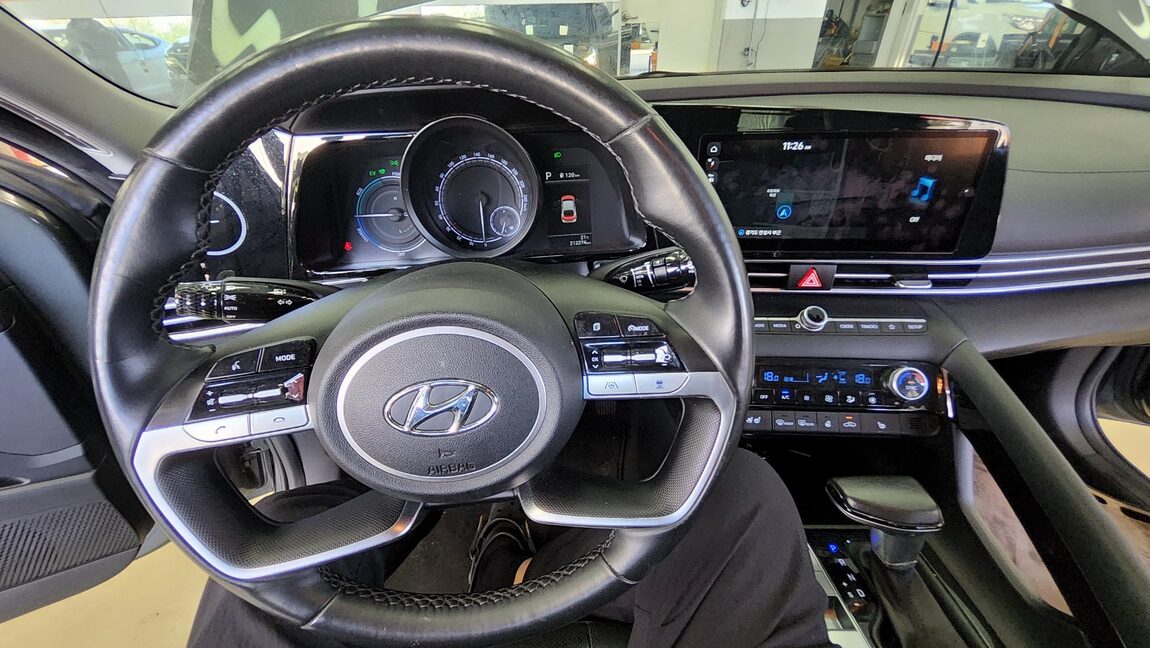 HYUNDAI AVANTE HYBRID (CN7) HEV MODERN 2022 - zdjęcie 17