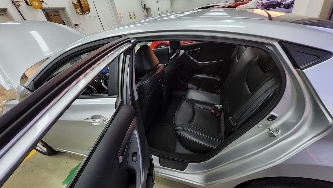 HYUNDAI AVANTE MD M16 GDi LUXURY 2012 - zdjęcie 12