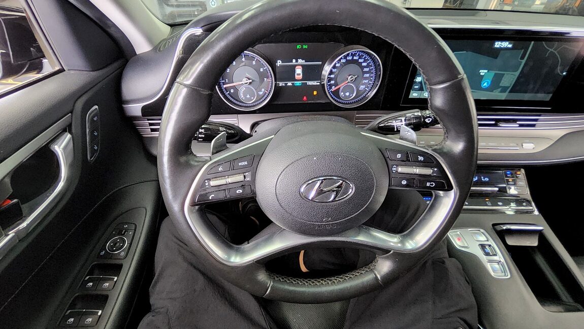 HYUNDAI THE NEW GRANDEUR IG GASOLINE 3.3 EXCLUSIVE 2022 - zdjęcie 17