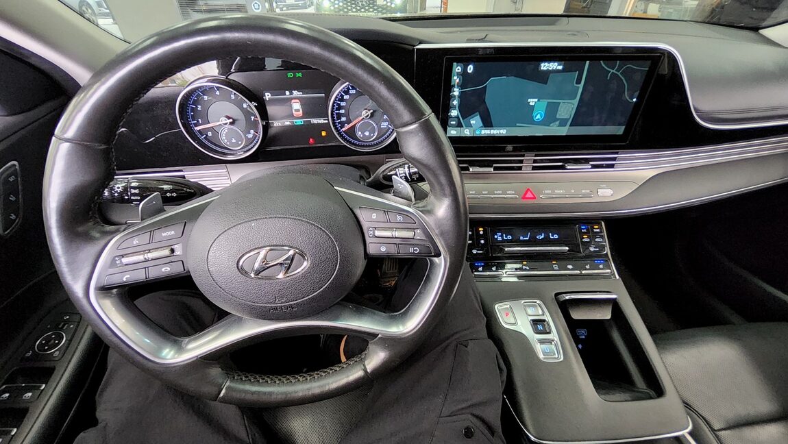 HYUNDAI THE NEW GRANDEUR IG GASOLINE 3.3 EXCLUSIVE 2022 - zdjęcie 18