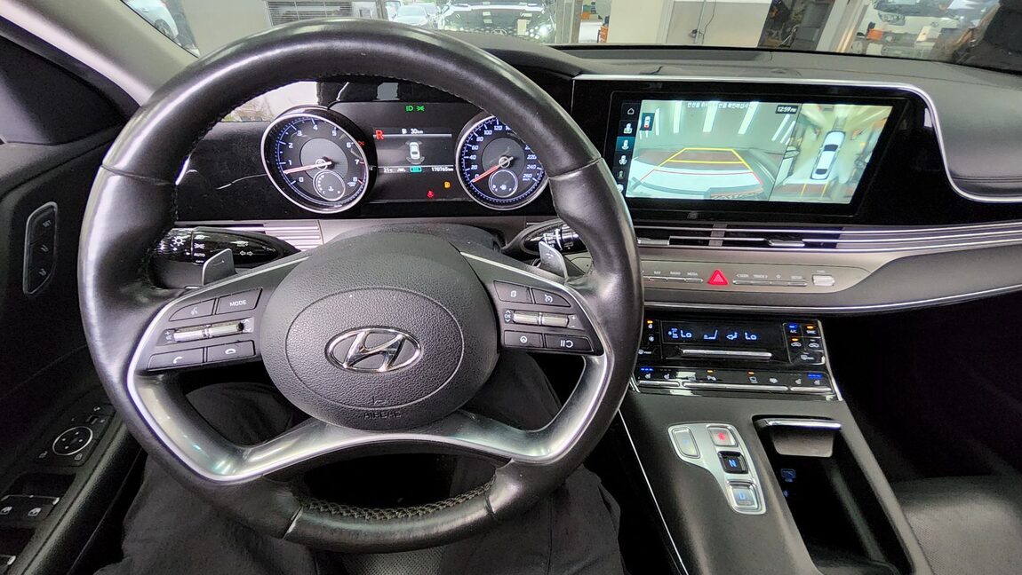 HYUNDAI THE NEW GRANDEUR IG GASOLINE 3.3 EXCLUSIVE 2022 - zdjęcie 19