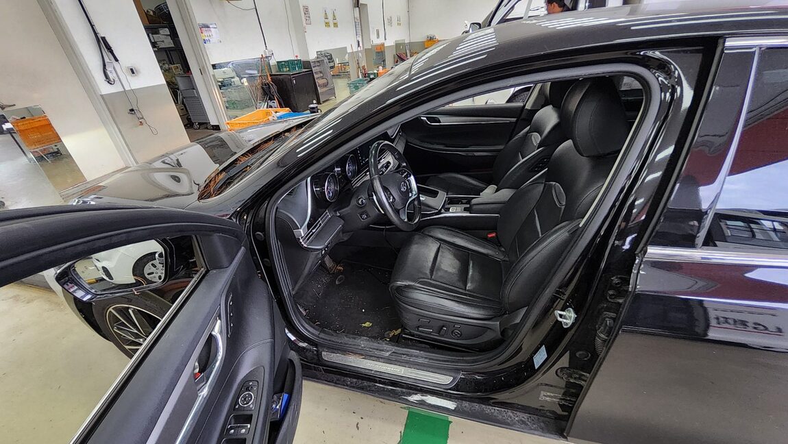 HYUNDAI THE NEW GRANDEUR IG GASOLINE 3.3 EXCLUSIVE 2022 - zdjęcie 10
