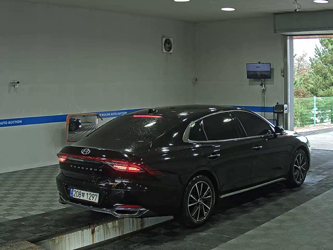 HYUNDAI THE NEW GRANDEUR IG GASOLINE 3.3 EXCLUSIVE 2022 - zdjęcie 5