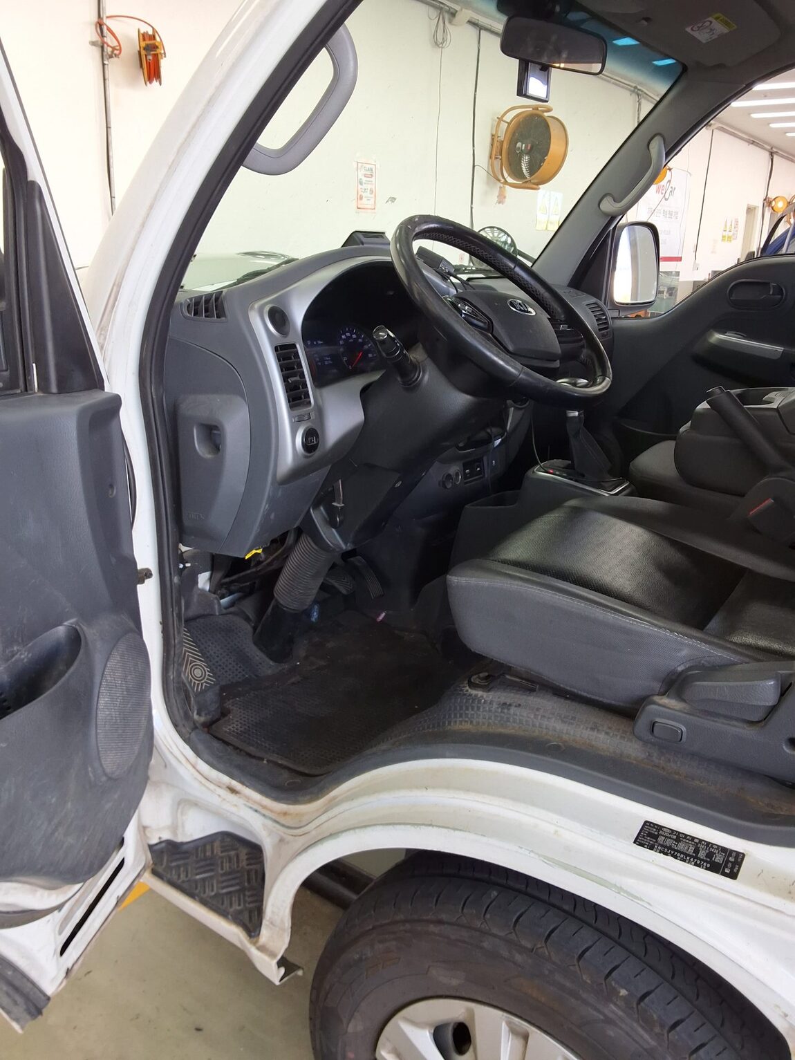 KIA THE NEW BONGO III CARGO 1 TON DOUBLE CAB EXTRA LONG WHEELBASE L 2020 - zdjęcie 10