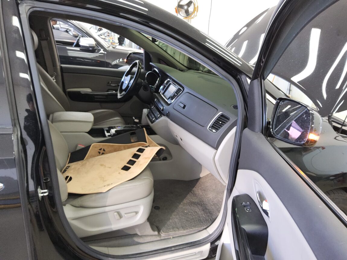KIA ALL NEW CARNIVAL 9-SEATER DIESEL NOBLESSE 2018 - zdjęcie 14