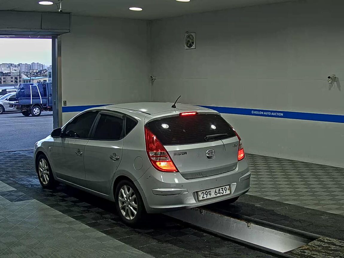 HYUNDAI i30 1.6 VVT PREMIER 2008 - zdjęcie 6