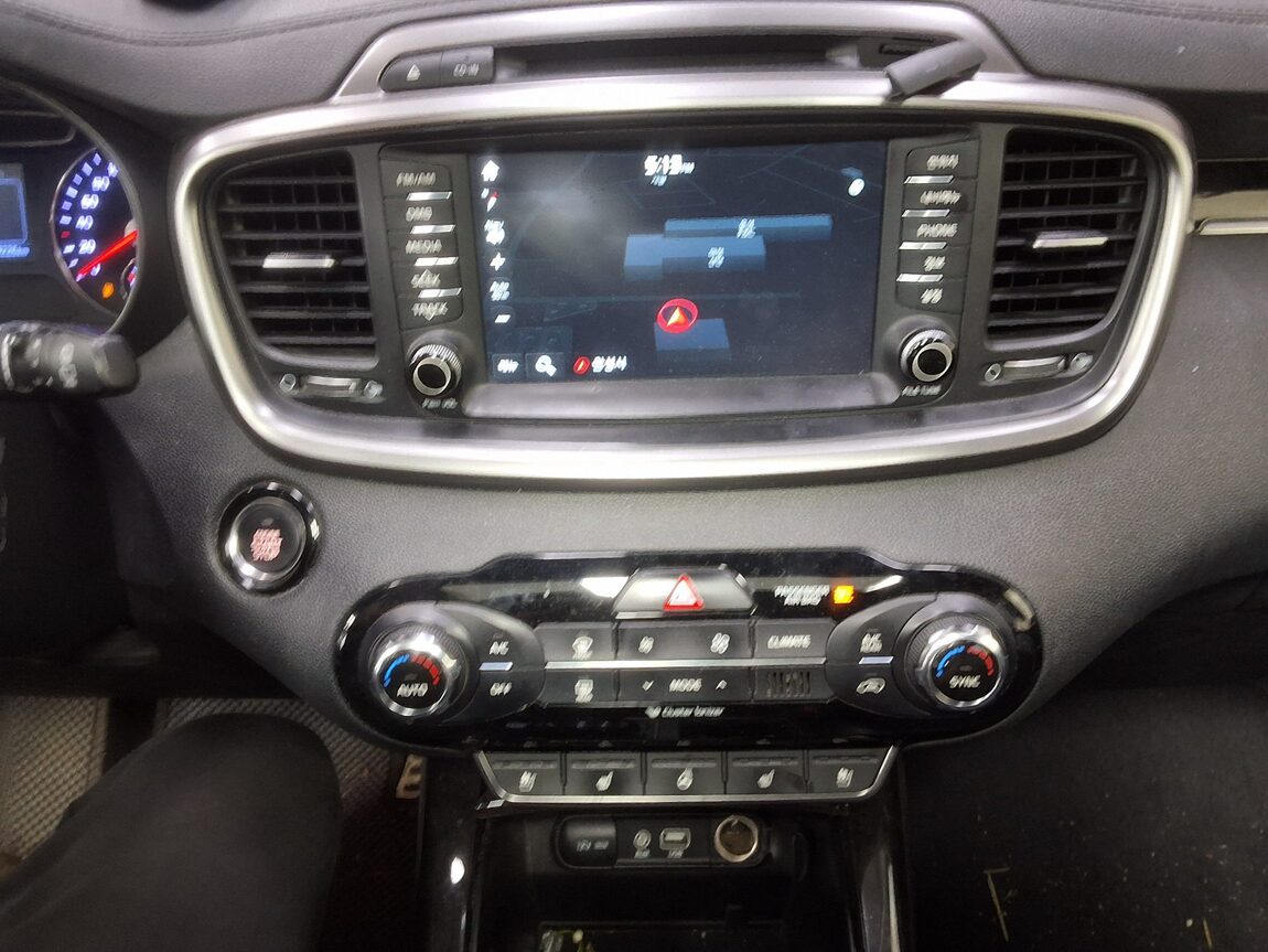KIA ALL NEW SORENTO R2.0 2WD NOBLESSE SPECIAL 2017 - zdjęcie 24