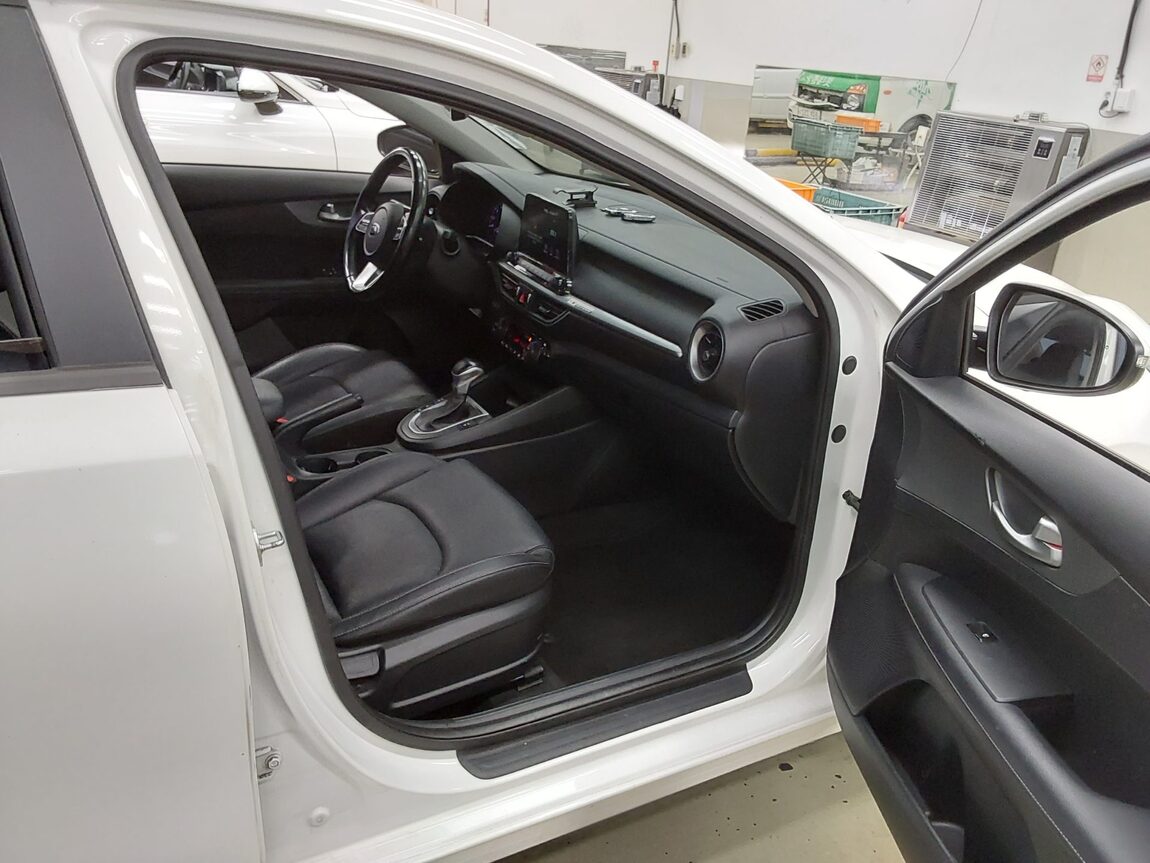 KIA ALL NEW K3 1.6 GASOLINE LUXURY 2020 - zdjęcie 14