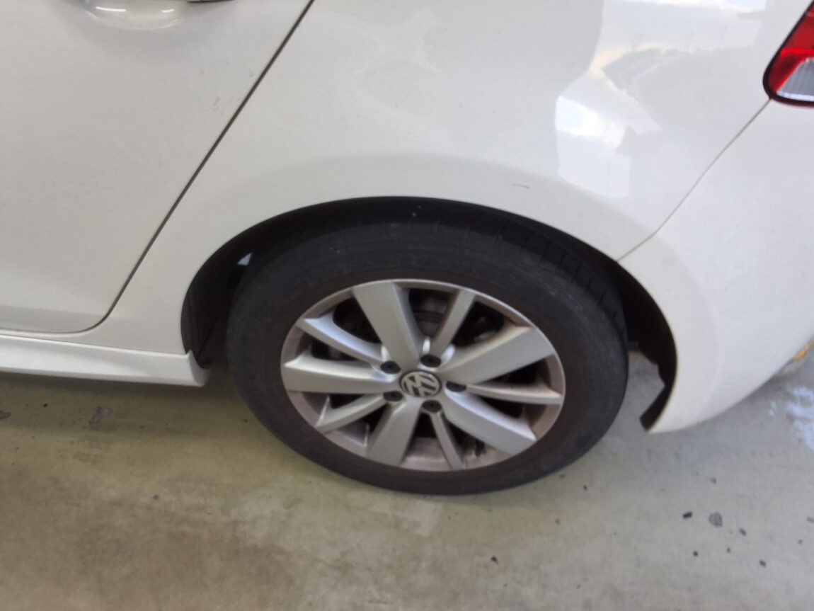 VOLKSWAGEN GOLF (6TH GEN) 1.6 TDI BLUEMOTION STYLE EDITION 2013 - zdjęcie 20