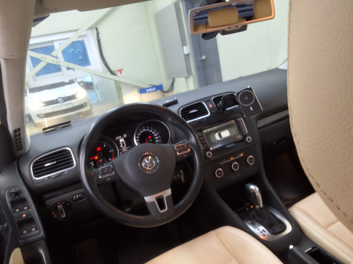 VOLKSWAGEN GOLF (6TH GEN) 1.6 TDI BLUEMOTION STYLE EDITION 2013 - zdjęcie 12