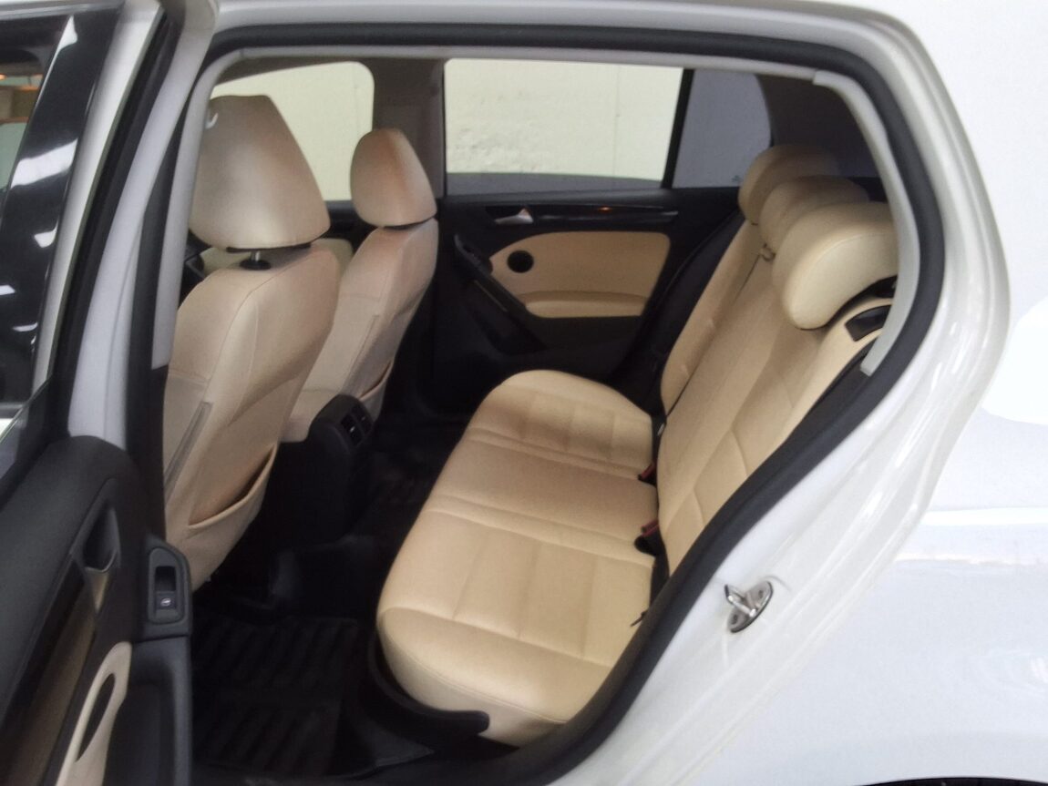 VOLKSWAGEN GOLF (6TH GEN) 1.6 TDI BLUEMOTION STYLE EDITION 2013 - zdjęcie 13