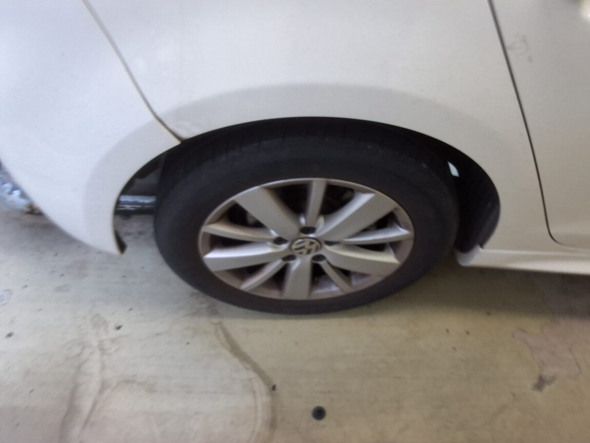 VOLKSWAGEN GOLF (6TH GEN) 1.6 TDI BLUEMOTION STYLE EDITION 2013 - zdjęcie 22