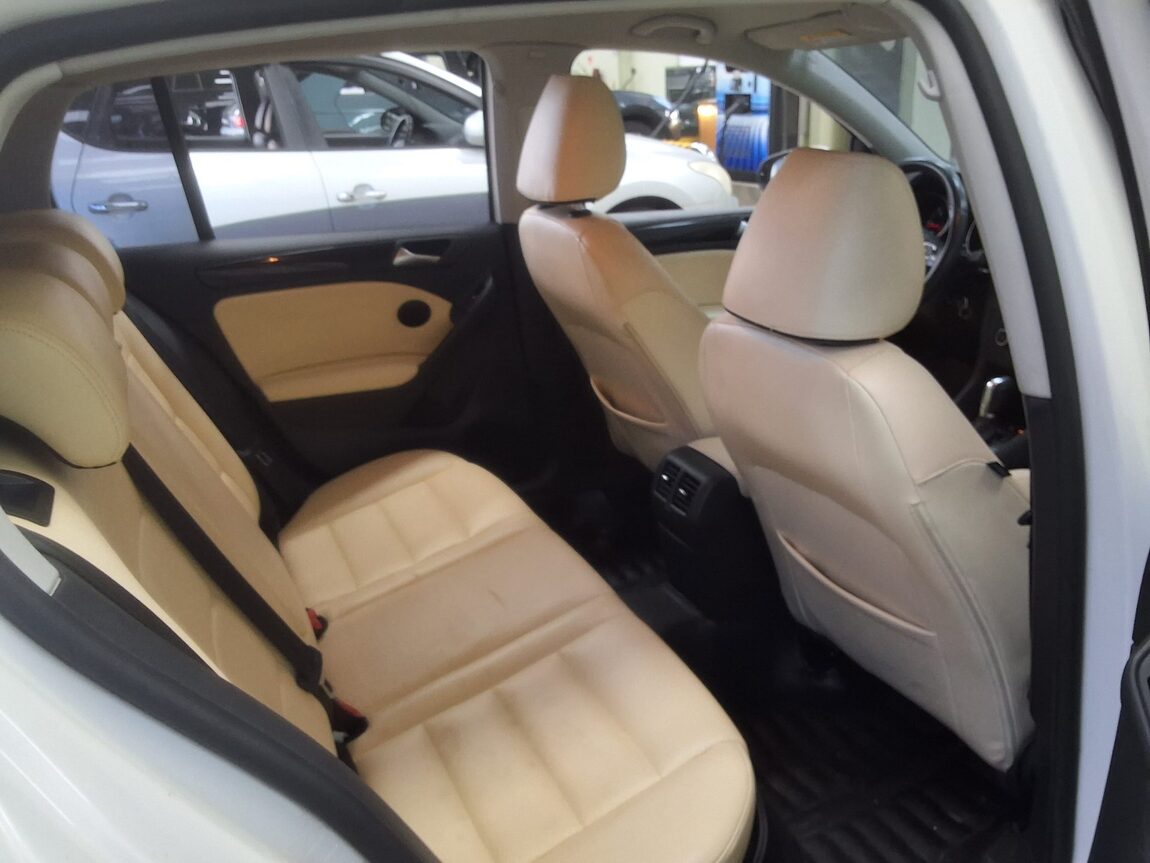 VOLKSWAGEN GOLF (6TH GEN) 1.6 TDI BLUEMOTION STYLE EDITION 2013 - zdjęcie 14