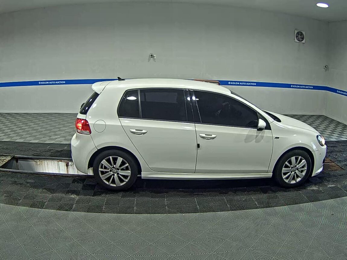 VOLKSWAGEN GOLF (6TH GEN) 1.6 TDI BLUEMOTION STYLE EDITION 2013 - zdjęcie 4
